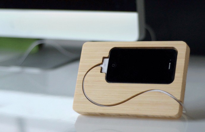 The Handmade Bamboo iPhone Dock